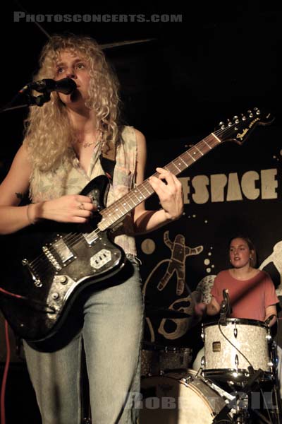 CHASTITY BELT - 2017-09-21 - PARIS - Espace B - 
